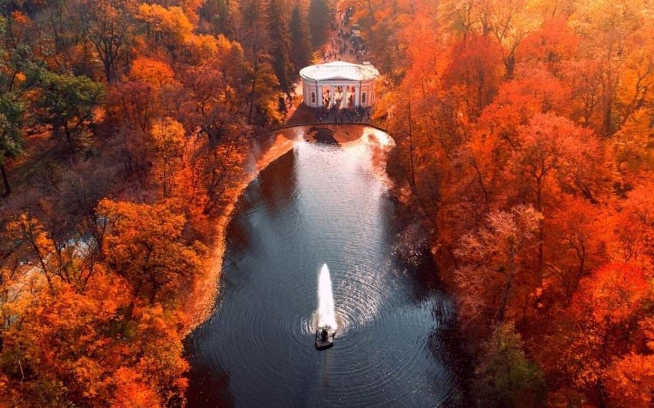 Бізнес Центр & Готель В Центрі Міста Oeman Buitenkant foto